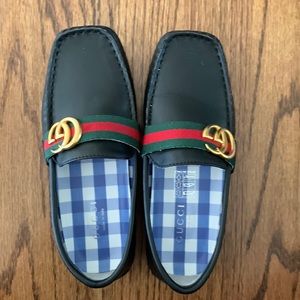Like new Gucci toddler loafer